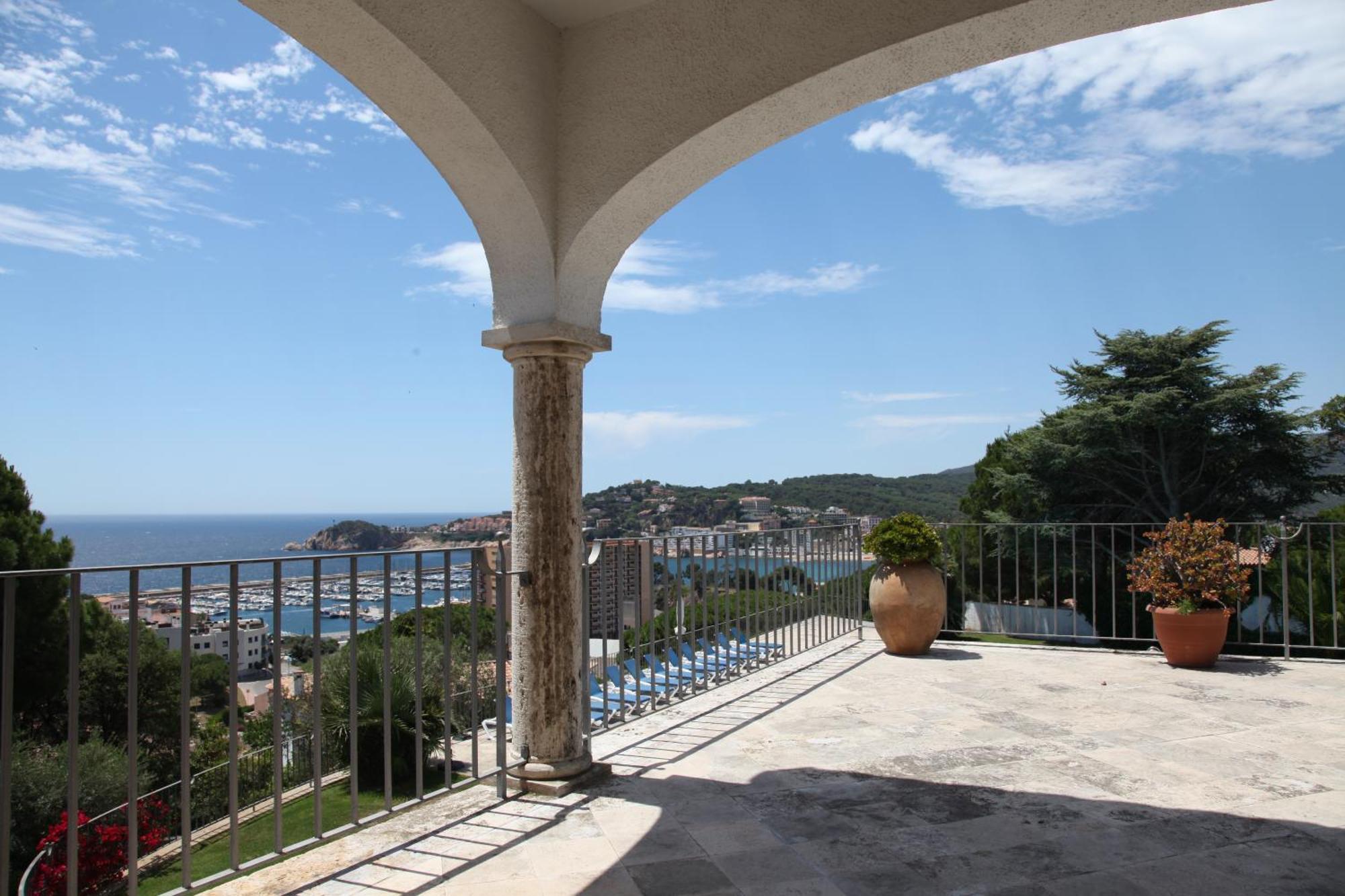 Villa Maricel Сан-Фелиу-де-Гишольс Экстерьер фото