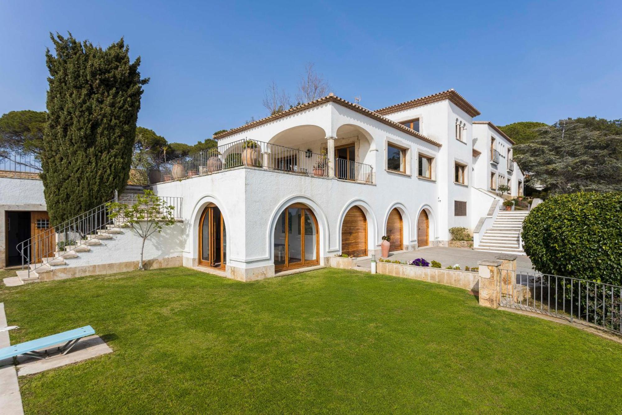 Villa Maricel Сан-Фелиу-де-Гишольс Экстерьер фото