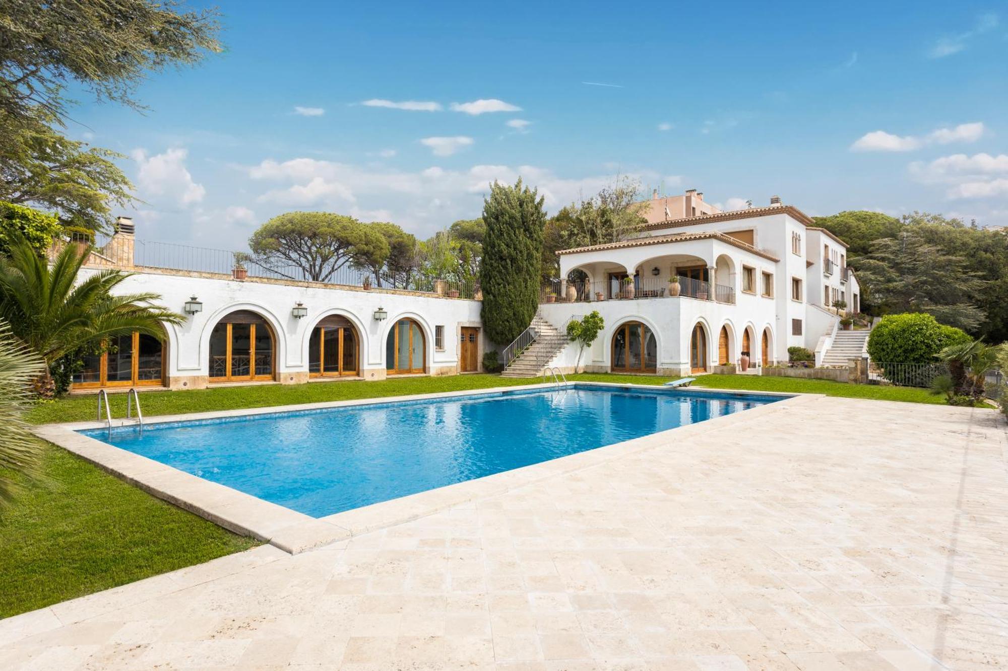 Villa Maricel Сан-Фелиу-де-Гишольс Экстерьер фото